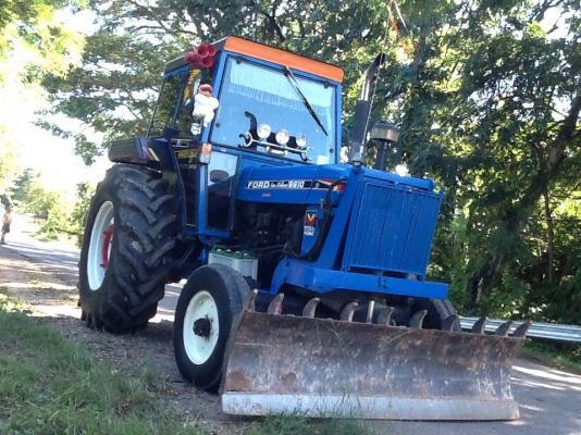 รถไถ่นาฟอร์ด 6610 แต่งสุดหล่อ แอร์เย็น เล่มพร้อม พร้อมใช้งาน เล่มติดมือ.....