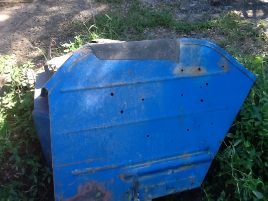 หลังคารถ และ บังโคน ของรถไถ่นาฟอร์ด พร้อมใส่ได้เลย