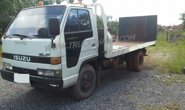 รถบรรทุก อิซูซุ สไลด์ 100 แรงม้า หัวเก๋งนอกสวยไม่ผุอุปกรณภายในครบ ปีจดทะเบียน 2526