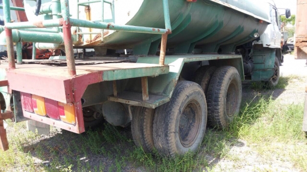 ขายด่วนรถสิบล้อHINOFM227เครือง220แรงรถน้ำ16000ลิตร
