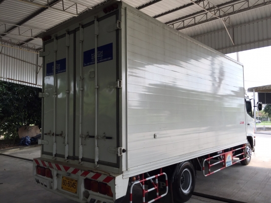 ขายHINO.Euro3.ซี่รี่ย์500. FC9JJLA เครื่องคอมมอนเรล.  175เเรงม้า.  เบรคทิฟฟี่ยาว 5.6เมตรตู้3บานปี2555(2012)สภาพสวยใครต้องการไม่ผิดหวังราคา990,000บาทจัดไฟเเนนได้ดูรถได้ที่เต็นท์รถ JJ.AUTOCAR 2 หลังวัดจันทราราม ติดถนนเพชรเกษมก.ม.ที่68.5 ฝั่งขาเข้านครปฐม-กรุ