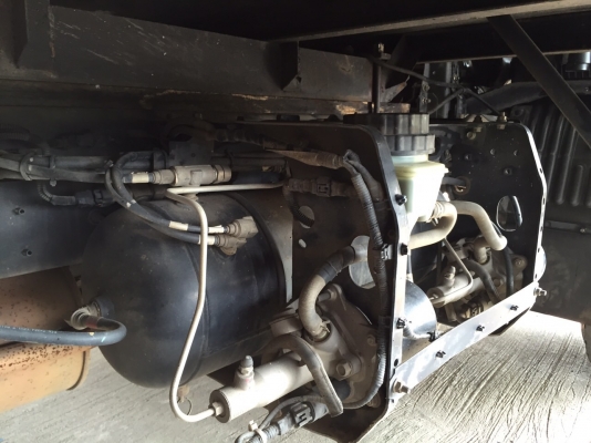 ขายHINO.Euro3.ซี่รี่ย์500. FC9JJLA เครื่องคอมมอนเรล.  175เเรงม้า.  เบรคทิฟฟี่ยาว 5.6เมตรตู้3บานปี2555(2012)สภาพสวยใครต้องการไม่ผิดหวังราคา990,000บาทจัดไฟเเนนได้ดูรถได้ที่เต็นท์รถ JJ.AUTOCAR 2 หลังวัดจันทราราม ติดถนนเพชรเกษมก.ม.ที่68.5 ฝั่งขาเข้านครปฐม-กรุ