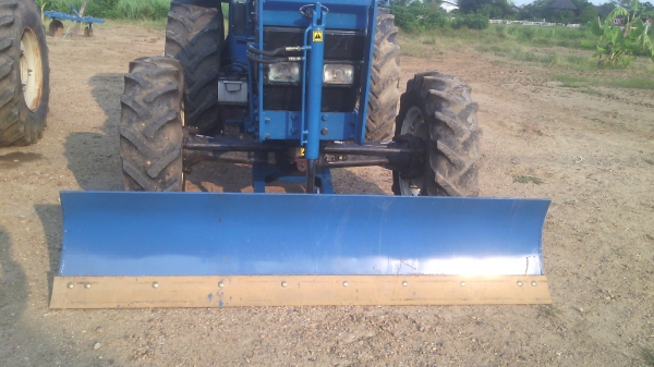 ขายรถไถFORD  6640   คานนิวฮอแลน  ปี97  สวยพร้อมใช้งาน