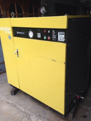 ปั๊มลมสกรู HITACHI 10 Hp. มือสอง พร้อมใช้งาน