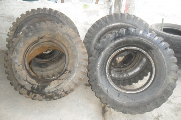 ยาง 9.00-16 ลายทหาร สวยๆ 4 เส้น ราคา 4900 บาท