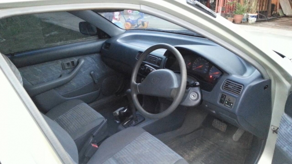 toyota soluna หยดน้ำ ออโต้ ปี 2000