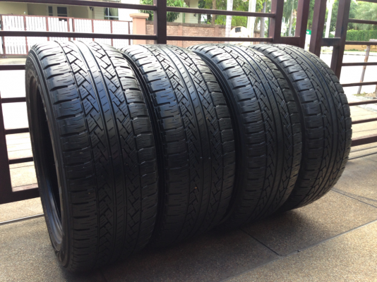 ยาง PIRELLI Scorpion str 265 50 20 ปี13 ดอกเยอะ ไม่มีปะ ราคาไม่แพง