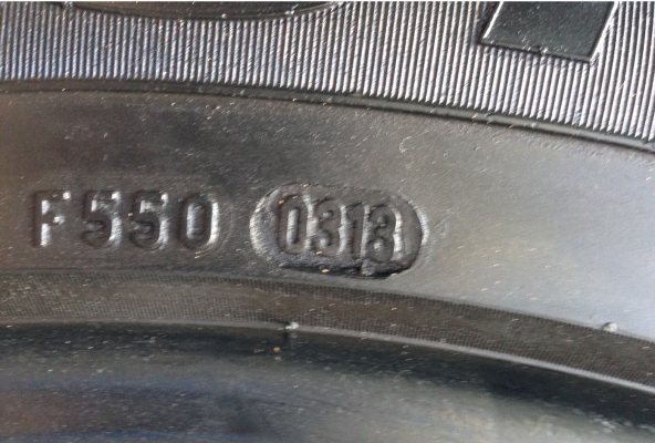 ยาง PIRELLI Scorpion str 265 50 20 ปี13 ดอกเยอะ ไม่มีปะ ราคาไม่แพง ยาง PIRELLI Scorpion str 265 50 20 ปี13 ดอกเยอะ ไม่มีปะ ราคาไม่แพง