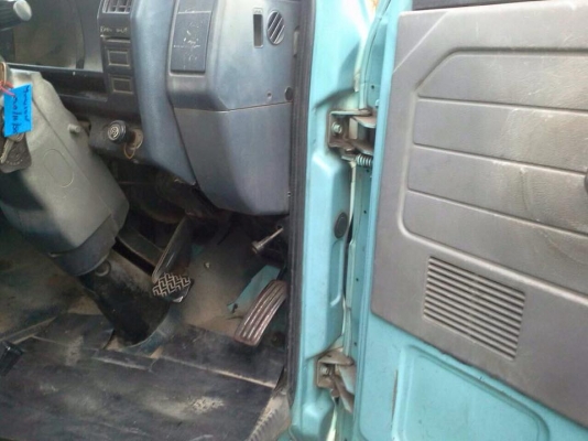 มาใหม่สวยๆๆ. NKR110. ปี37 เกียรสั้น ห้างแท้ เดิมบาง100.\% เครื่องดี คัสชีสวย ตลอดเส้น กะบะพื้นไม้สวย หัวเก๋งเดิมบางภายในครบ.  เอกสารพร้อมโอน ม79 ต้องรอ. รถประมูล30วันเอกสาร ราคา275000. ต่อรอง สนใจ0930693225. วิทยา 0821501606. สว่าง