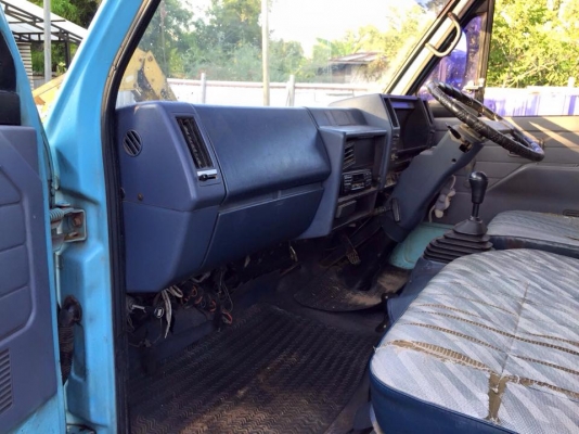 ขาย NKR110. ห้างแท้ เกียร์สั้น เครื่องดี คัสชีสวยตลอดเส้น.หัวเดิมบาง.   แอร์มี ยาง750-16  ยาว4.30 เอกสารพร้อมโอน ภาสี. 58 ราคา2380000ต่อรอง สนใจ0930693225