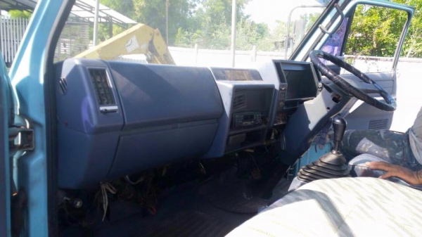 ขาย NKR110. ห้างแท้ เกียร์สั้น เครื่องดี คัสชีสวยตลอดเส้น.หัวเดิมบาง.   แอร์มี ยาง750-16  ยาว4.30 เอกสารพร้อมโอน ภาสี. 58 ราคา2380000ต่อรอง สนใจ0930693225