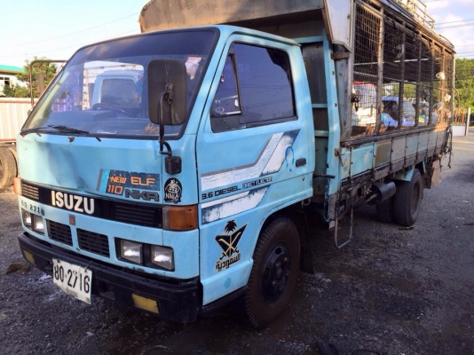 ขาย NKR110. ห้างแท้ เกียร์สั้น เครื่องดี คัสชีสวยตลอดเส้น.หัวเดิมบาง.   แอร์มี ยาง750-16  ยาว4.30 เอกสารพร้อมโอน ภาสี. 58 ราคา2380000ต่อรอง สนใจ0930693225