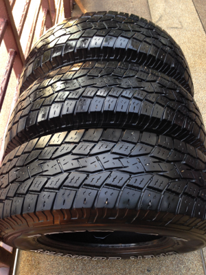 ยาง All Toyo 30 9.5 R15 จำนวน 3เส้น ดอกเยอะ กลางปี12 ราคาไม่แพง
