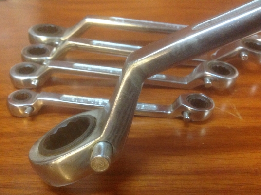 ขายประแจแหวนเป็นก๊อกแก๊กในตัว 12 เหลี่ยม สำหรับใช้งานหนัก ขนาด 3/8"-1 1/8" ตัวใหญ่ๆ หนาๆ หนักๆ