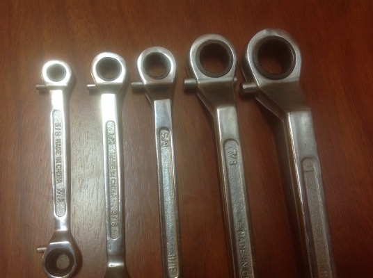 ขายประแจแหวนเป็นก๊อกแก๊กในตัว 12 เหลี่ยม สำหรับใช้งานหนัก ขนาด 3/8"-1 1/8" ตัวใหญ่ๆ หนาๆ หนักๆ