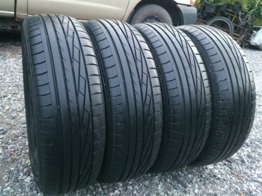 ขายยาง goodyear 195/65R15 ยางสัปดาห์ที่38ปี13 ดอกยางหนาสดนิ่มลึกเท่ากันสวยๆ จำนวน 1 ชุด