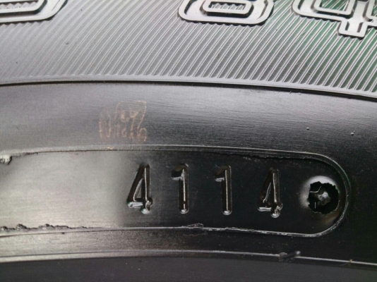 ขายแม็กยางถอดป้านแดง TOYOTA VIOS ขอย15 พร้อมยาง DUNLOP 185/60R15 ยางสัปดาห์ที่41ปี14 ตุ่มหน้ายางยังอยู่ สวยๆ จำนวน 1 ชุด พร้อมน๊อตแท้ 16 ตัว  8900