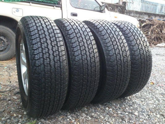 ขายแม็กยางถอดป้ายแดง TOYOTA VIGO CHAMP 265/70R16 พร้อมยางบริดสโตน ปี14 ตุ่มหน้ายางอยู่ครบทุกเส้นใหม่ๆ จำนวน 1 ชุด พร้อมน๊อตแท้ 24 ตัว