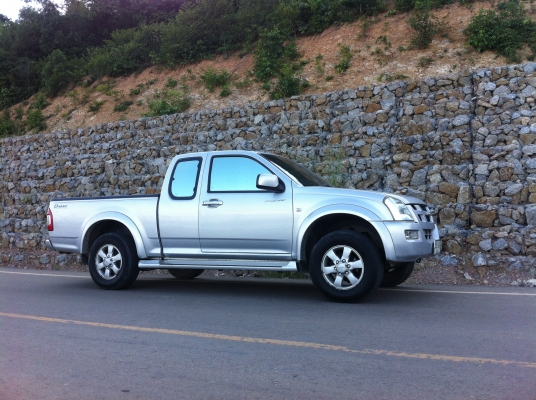 ISUZU - HI-LANDERรถบ้านสภาพเดิมๆทั้งคันพร้อมใช้ พร้อมโอน278000ราคาถูก