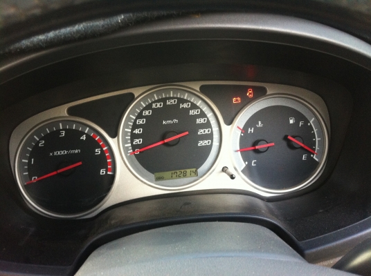 ISUZU - HI-LANDERรถบ้านสภาพเดิมๆทั้งคันพร้อมใช้ พร้อมโอน278000ราคาถูก