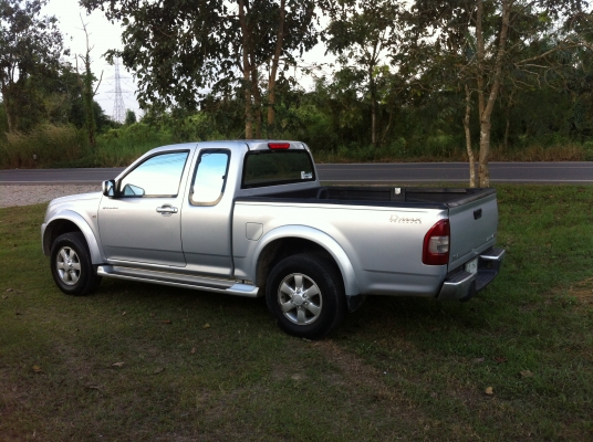 ISUZU - HI-LANDERรถบ้านสภาพเดิมๆทั้งคันพร้อมใช้ พร้อมโอน278000ราคาถูก