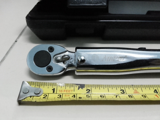 ประแจปอนด์หรือประแจทอร์ค ขนาด 2 หุน ปรับตั้งแรงบิดได้ 0 - 24  NM ด้ามยาว 10.5 นิ้ว