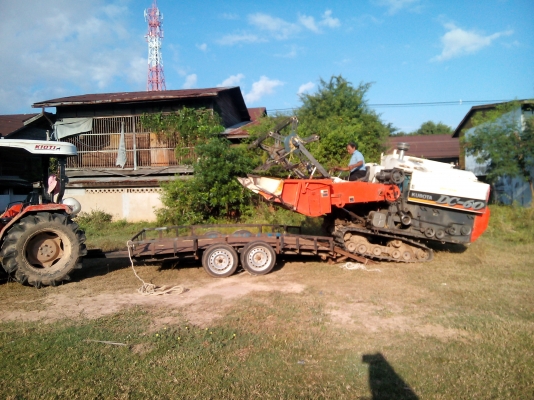 25000บาท ลดสุดๆงดต่อรอง เทนเลอร์4ล้อขึ้นรถเกี่ยวDC60พร้อมใช้ราคาเบาๆ