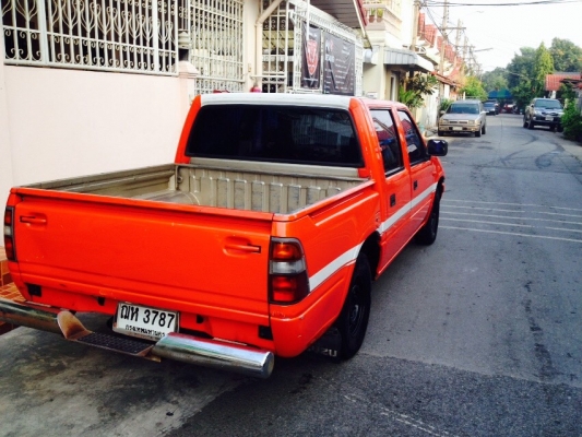 ขาย ISUZU DRAGON EYE 4 ประตู ปี 99 ราคา 128,000 บาทเครื่องเดิมๆ แรงดี 2.5 เทอร์โบ สุดประหยัด รถเดิมๆ บางๆ  พวงมาลัยเพาเวอร์ กระจกไฟฟ้า เซ็นทรัลล็อค ติดต่อคุณเอ๋ 092-6356419