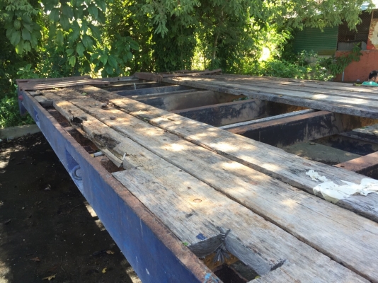 หางปลา...กระบะบรรทุกท้ายลาดสิบล้อ...สภาพดีใช้ได้