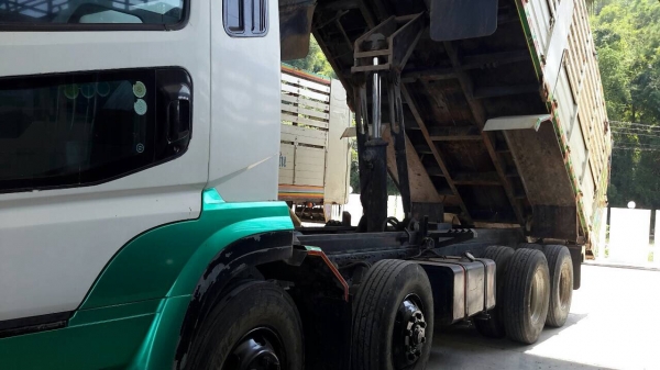 ขาย มิตซูบิชิ รุ่นซุปเปอร์เกรด 360เเรง ดัมพ์ เเม่-ลูก