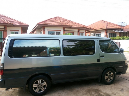 จัดมาอย่างสวยครับtoyota 2400ccเบนซินโรงงานตัวนอกแก๊สเรียบร้อย