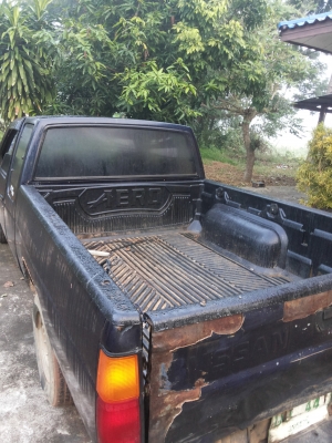 ขายนิสสันบิ๊เอ็มปี40เครื่อง2.7ฝาแดง ขายนิสสันบิ๊เอ็มปี40เครื่อง2.7ฝาแดง