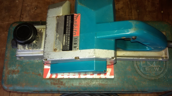 ขายกบ MAKITA 1100