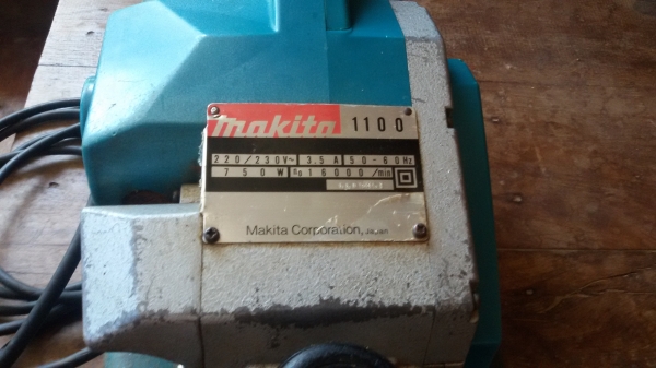 ขายกบ MAKITA 1100