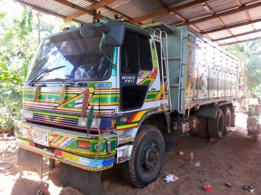 ขายดั้ม2เพลา FM3M เครื่อง240แรง สโลเกียร์กลาง สภาพพร้อมใช้งาน เอกสารพร้อมโอน สนใจโทร 090-8588220คุณนะ 093-3258446คุณบิว หรือเข้าดูสินค้าอื่นๆได้ที่ www.truck.in.th/498 หรือเพจFacebook ณรงค์ ซื้อขายรถมือสอง (เว็บไซต์ส่วนตัว) หรือFacebook ตลาดรถมือสอง คุณนะ