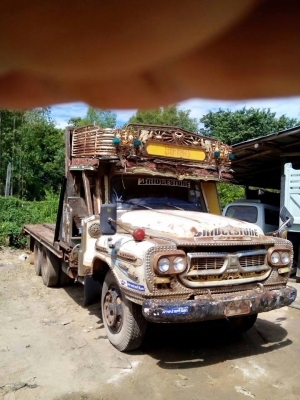 ขายเทรลเลอร์หัวยาว เครื่อง165แรง ขึ้นแบคโคPC120ได้ สภาพพร้อมใช้งาน เอกสารพร้อมโอน สนใจโทร 090-8588220คุณนะ 093-3258446คุณบิว หรือเข้าดูสินค้าอื่นๆได้ที่ www.truck.in.th/498 หรือเพจFacebook ณรงค์ ซื้อขายรถมือสอง (เว็บไซต์ส่วนตัว) หรือFacebook ตลาดรถมือสอง