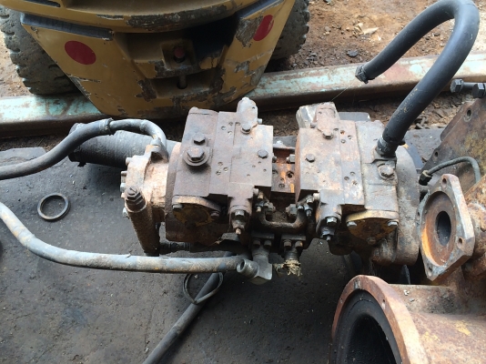 ปั้มไฮดรอลิคkomatsu-5ตัดเชียงกงครับ