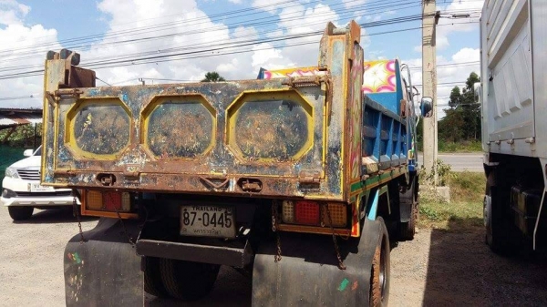 ขายดั้มร็อกกี้195แรง พ.เพาเวอร์ เบรกทิฟฟี่ ภายในสวย แอร์เย็น สภาพพร้อมใช้งาน เอกสารพร้อมโอน สนใจโทร 090-8588220คุณนะ 093-3258446คุณบิว หรือเข้าดูสินค้าอื่นๆได้ที่ www.truck.in.th/498 หรือเพจFacebook ณรงค์ ซื้อขายรถมือสอง (เว็บไซต์ส่วนตัว) หรือFacebook ตลา