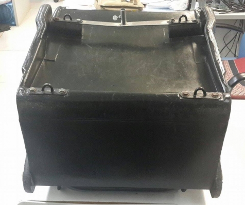 กล่องใส่ PIZZA ติดท้ายรถ กล่องใส่ PIZZA ติดท้ายรถ