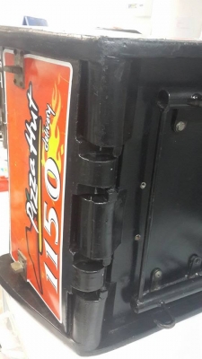 กล่องใส่ PIZZA ติดท้ายรถ กล่องใส่ PIZZA ติดท้ายรถ