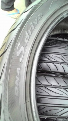 215/45R18 YOKOHAMA DNA S.drive ชุด 4 เส้น tel.081-427-3941 215/45R18 YOKOHAMA DNA S.drive ชุด 4 เส้น tel.081-427-3941