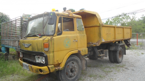 ขายครับฮีโน่  KL ยาง900  เครื่อง EC100  เอกสารทะบียนเต็ม หัวผุครับ  คัชซีสวยๆครับตามสภาพครับว่ากันไปดั้มดี  พื้นเป็นเลสสวยมากครับ