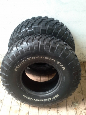 ยางBF goodrish mud km2 ขนาด 33x10.5R15 ปี10(มี2เส้น)