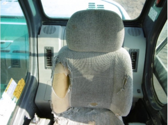 รถขุดเก่าญี่ปุ่น Kobelco SK135SR-1ES YY04 พร้อมไลน์หัวกระแทก