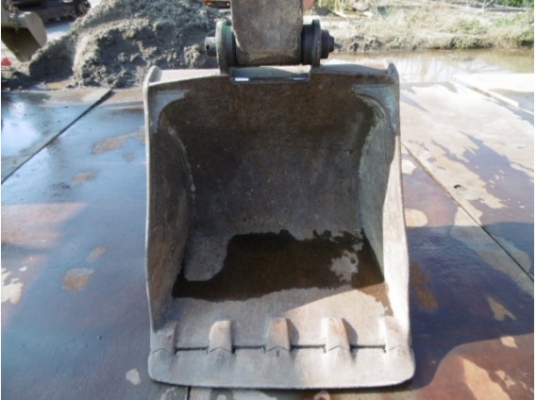 รถขุดเก่าญี่ปุ่น Kobelco SK135SR-1ES YY04 พร้อมไลน์หัวกระแทก