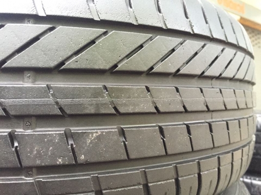 ขายยาง Goodyear 225-55-17 ปี12 Runflat สภาพสวย ดอกหนา เนื้อนิ่ม ไม่มีปะ