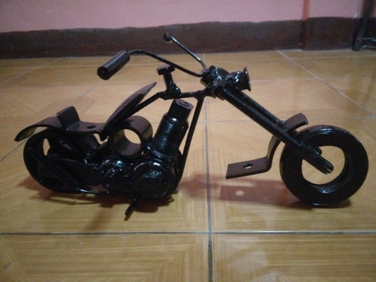 ช๊อปเปอร์จากเศษน๊อต