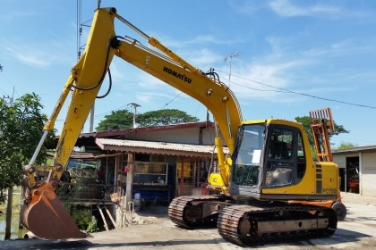 ขายด่วนรถแม็คโคร KOMATSU PC130-6K ซีเรียนสูงชั่วโม่งน้อยมีลายหัวแทก รถนอกนำเข้ายังไม่เคยใช้งานในเมืองไทยเลย
