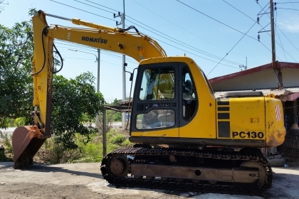 ขายด่วนรถแม็คโคร KOMATSU PC130-6K ซีเรียนสูงชั่วโม่งน้อยมีลายหัวแทก รถนอกนำเข้ายังไม่เคยใช้งานในเมืองไทยเลย