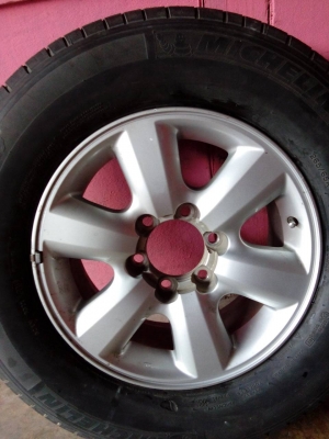 ขายแม็ก 17พร้อมยาง265 65 17 มี1วง